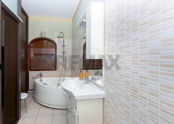 Bagno - Appartamento via San Nicolò
 
157, Aci Catena - foto 10