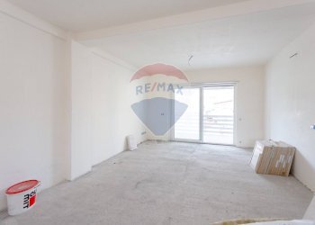 Stanza vuota - Villa Bifamiliare VIA DAMIANO CHIESA
 
10, Catania - foto 3