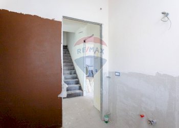 Scale - Villa Bifamiliare VIA DAMIANO CHIESA
 
10, Catania - foto 9