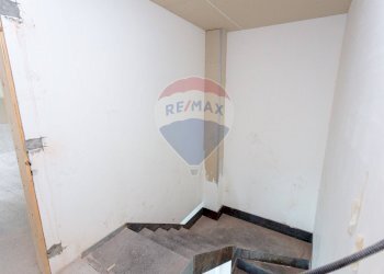 Scale - Villa Bifamiliare VIA DAMIANO CHIESA
 
10, Catania - foto 16