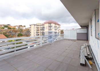 Balcone - Villa Bifamiliare VIA DAMIANO CHIESA
 
10, Catania - foto 30