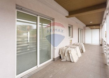 Terrazza - Villa Bifamiliare VIA DAMIANO CHIESA
 
10, Catania - foto 34