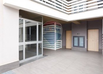 Terrazza - Villa Bifamiliare VIA DAMIANO CHIESA
 
10, Catania - foto 38