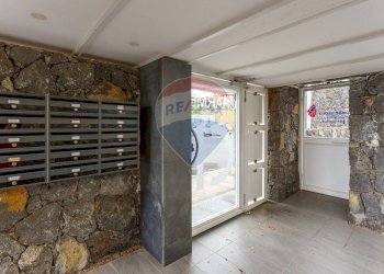 Ricezione / Lobby - Villa Bifamiliare VIA DAMIANO CHIESA
 
10, Catania - foto 41