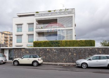 Edificio all\'aperto - Villa Bifamiliare VIA DAMIANO CHIESA
 
10, Catania - foto 42