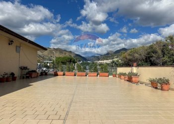 Terrazza - Quadrilocale Viale unità di Italia e delle regioni
 
1, Roccalumera - foto 28