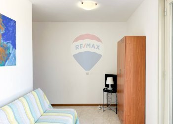 Soggiorno - Quadrilocale Viale unità di Italia e delle regioni
 
1, Roccalumera - foto 29