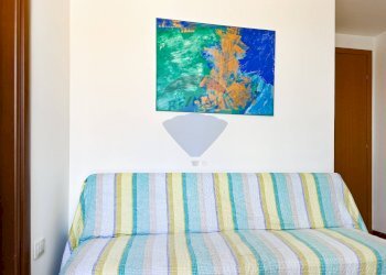 Soggiorno - Quadrilocale Viale unità di Italia e delle regioni
 
1, Roccalumera - foto 30