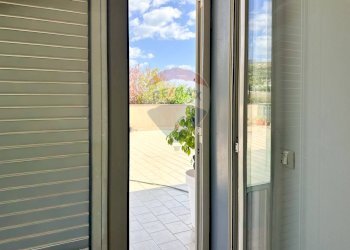 Terrazza - Quadrilocale Viale unità di Italia e delle regioni
 
1, Roccalumera - foto 31