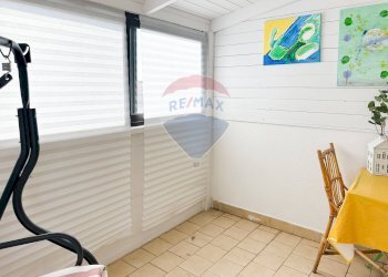 Sala da pranzo - Quadrilocale Viale unità di Italia e delle regioni
 
1, Roccalumera - foto 38
