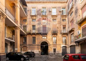 Edificio all\'aperto - Quadrilocale via Garibaldi
 
117, Catania - foto 2