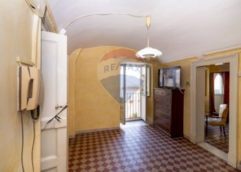 Hall / corridoio - Quadrilocale via Garibaldi
 
117, Catania - foto 15