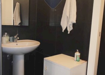 Bagno - Locale Commerciale VIALE PRINCIPE UMBERTO
 
44, Caltagirone - foto 14