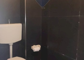 Bagno - Locale Commerciale VIALE PRINCIPE UMBERTO
 
44, Caltagirone - foto 15