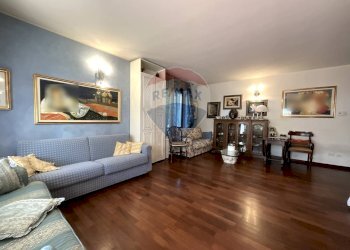 Soggiorno - Trilocale Via Montecampione
 
2, Arese - foto 4