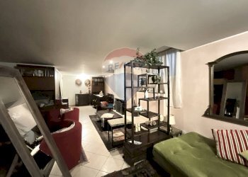 Taverna - Trilocale Via Montecampione
 
2, Arese - foto 23