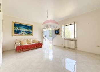 Soggiorno - Trilocale Via Sabaudia
 
114, San Felice Circeo - foto 1