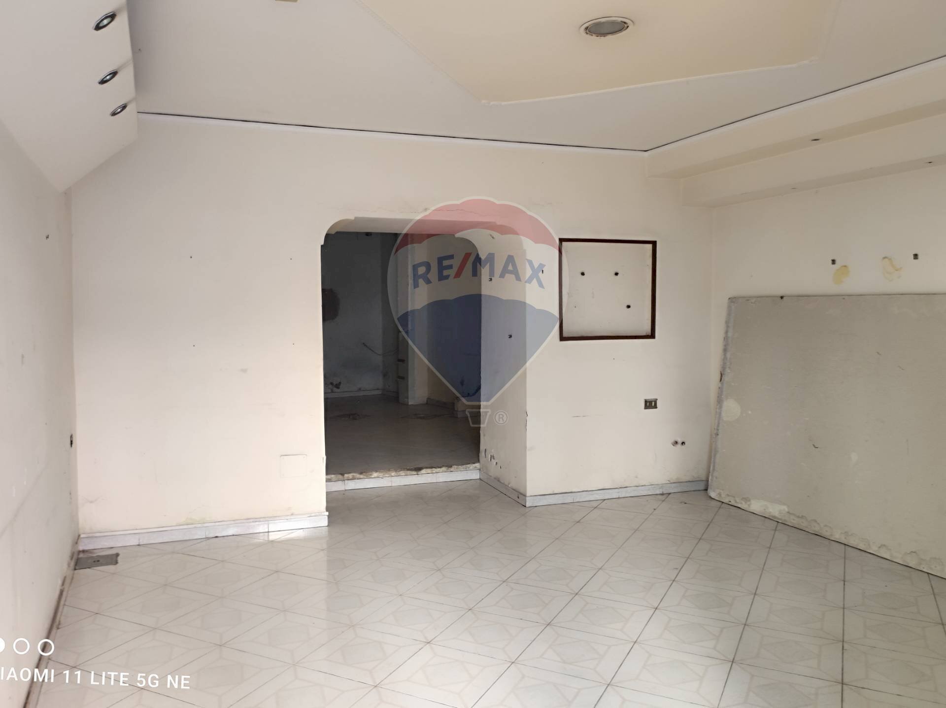 Stanza vuota - Commercial Premises Calata Capodichino
 
23, Napoli - photo 3