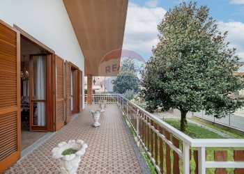 Balcone - Villa MARIANI MONSIGNOR ANGELO
 
4, Vidigulfo - foto 21