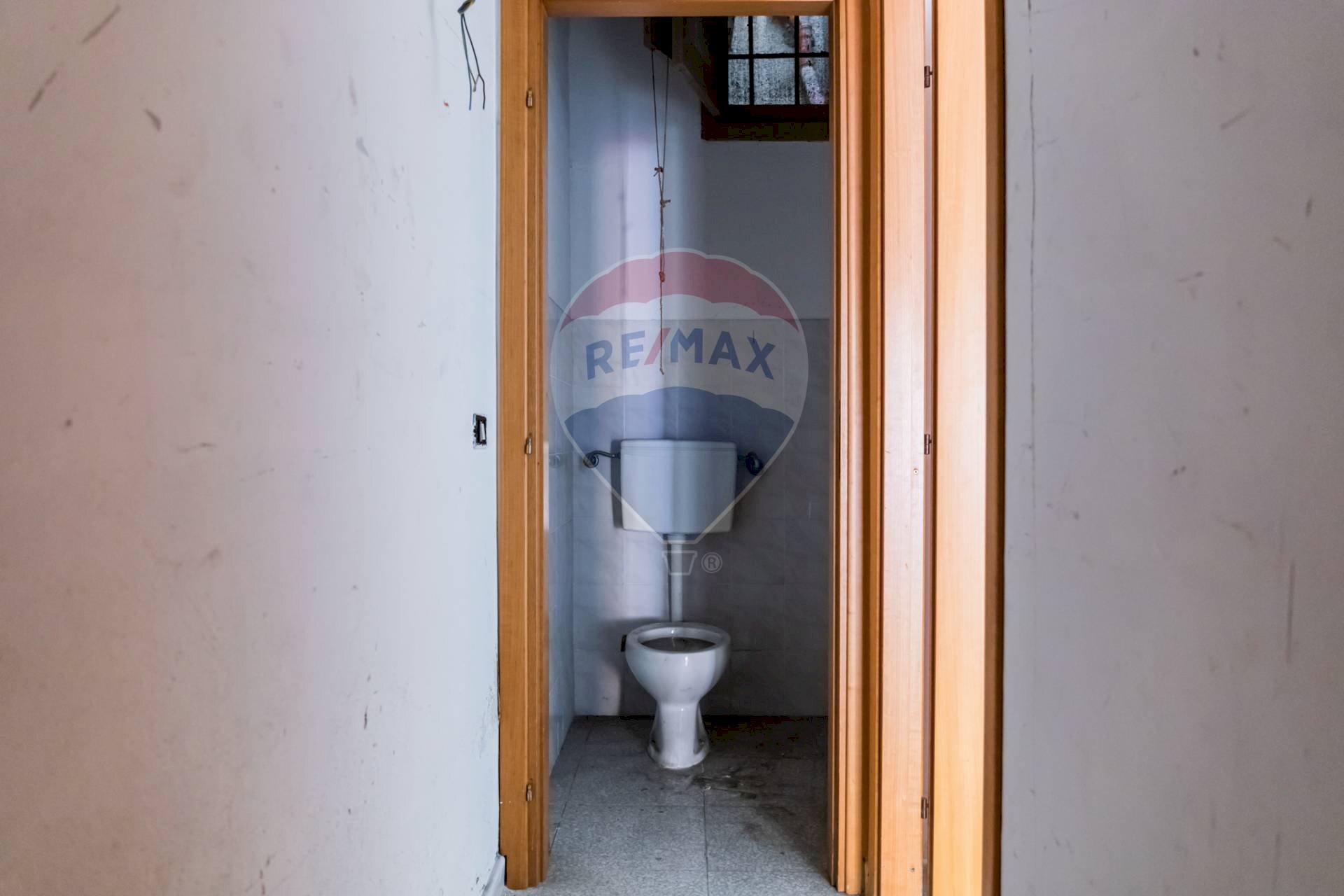 Bagno - Locale Commerciale via ignazio lanza di trabia
 
43, Bagheria - foto 3