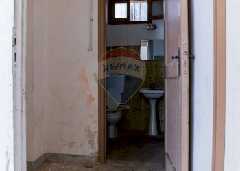 Bagno - Locale Commerciale via ignazio lanza di trabia
 
43, Bagheria - foto 8