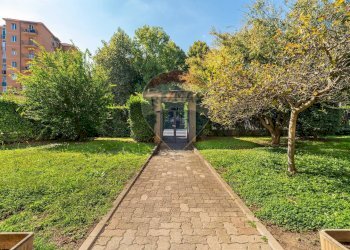 Giardino - Quadrilocale via Amati
 
137, Venaria Reale - foto 24