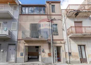 Edificio all\'aperto - Casa indipendente Via Giacomo Matteotti
 
31, Grammichele - foto 1