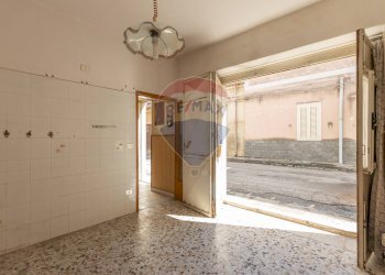 Stanza vuota - Casa indipendente Via Giacomo Matteotti
 
31, Grammichele - foto 4