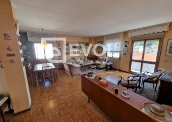 Foto 1 - Trilocale Via Dante
 
101, Tarcento - foto 1