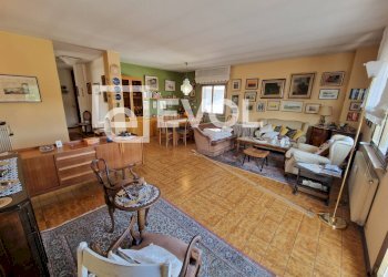 Foto 2 - Trilocale Via Dante
 
101, Tarcento - foto 2