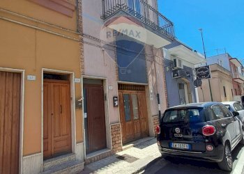 Edificio all\'aperto - Casa indipendente Via Trento
 
45, Latiano - foto 1