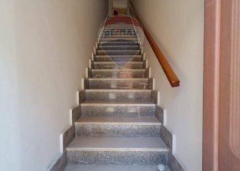 Scale - Casa indipendente Via Trento
 
45, Latiano - foto 2