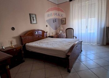 Camera / camera da letto - Casa indipendente Via Trento
 
45, Latiano - foto 16