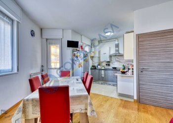 Foto 5 - Quadrilocale VIA TOSCANA
 
2, Limbiate - foto 5