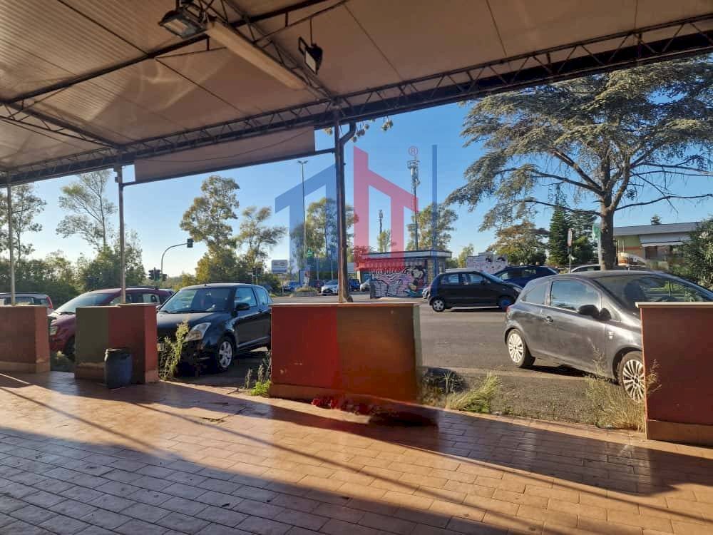 Foto 1 - Locale Commerciale Largo Genova, Ardea - foto 1