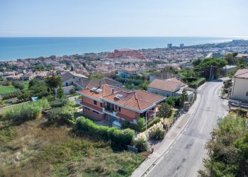 Vista dell\'acqua - Villa contrada san silvestro
 
4, Silvi - foto 10