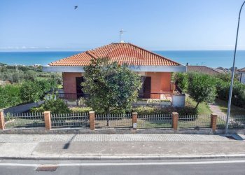 Casa all\'aperto - Villa contrada san silvestro
 
4, Silvi - foto 16