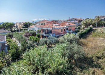 Edificio all\'aperto - Villa contrada san silvestro
 
4, Silvi - foto 22