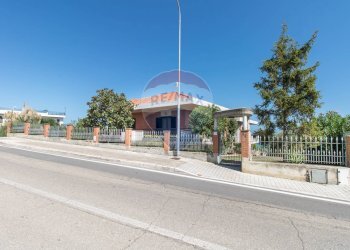 Edificio all\'aperto - Villa contrada san silvestro
 
4, Silvi - foto 116