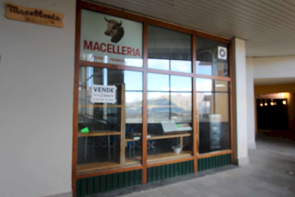 Negozio frazione Pila, Gressan - foto 1