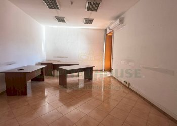 Foto 1 - Office Scisciano, Scisciano - photo 1