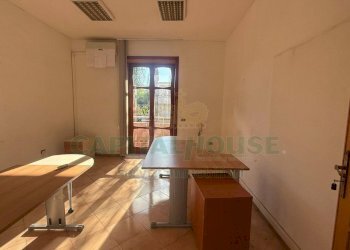 Foto 2 - Office Scisciano, Scisciano - photo 2