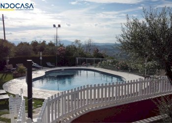 Foto 56 - Attività Commerciale Contrada della fonte
 
11, Controguerra - foto 56