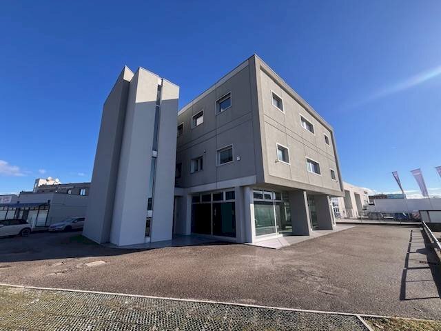 Foto 3 - Commercial Premises Porto Mantovano - photo 3