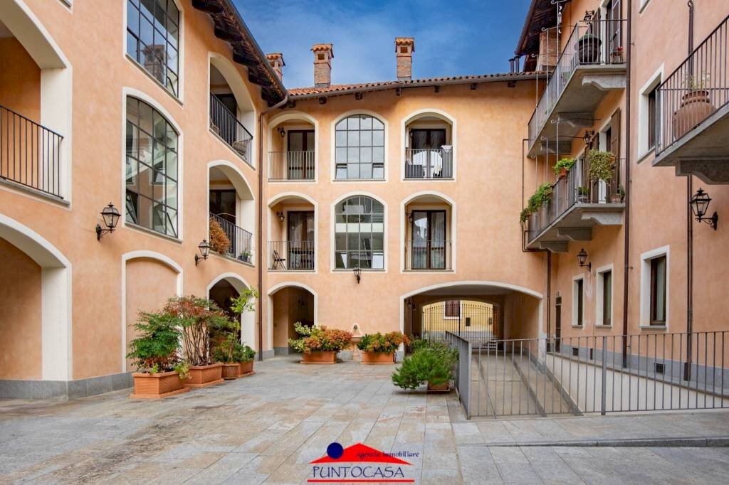 Cortile interno - Trilocale via Luigi Cadorna, 16, Busca - foto 2