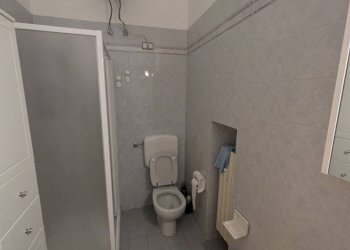 Bagno - Trilocale via Calzolerie, 1, Bologna (zona Centro Storico) - foto 20