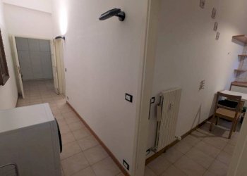 Corridoio - Trilocale via Calzolerie, 1, Bologna (zona Centro Storico) - foto 21