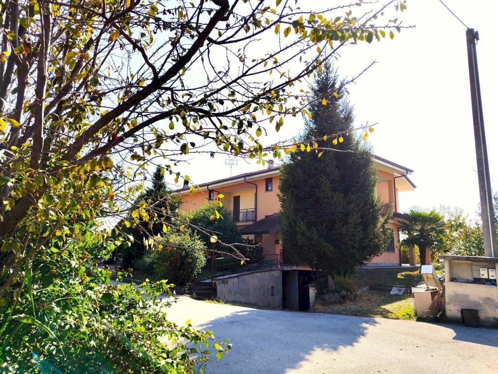 Facciata - Villa frazione Madonna Delle Grazie, Cuneo - foto 2