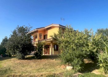 Facciata - Villa frazione Madonna Delle Grazie, Cuneo - foto 1