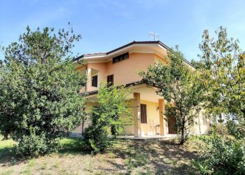 Facciata - Villa frazione Madonna Delle Grazie, Cuneo - foto 5